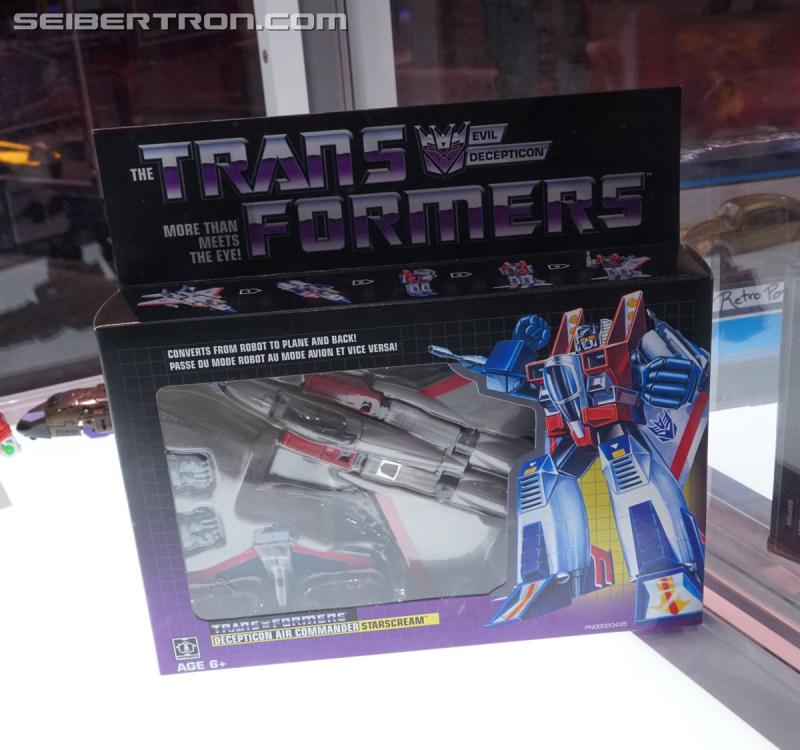 SDCC 2018: Walmart exclusive Transformers G1 Reissues in vintage packaging - Transformers Event: DSC05629a