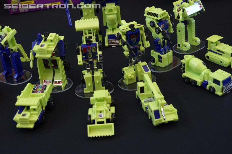 SDCC 2018: Walmart exclusive Transformers G1 Reissues in vintage packaging - Transformers Event: DSC06157