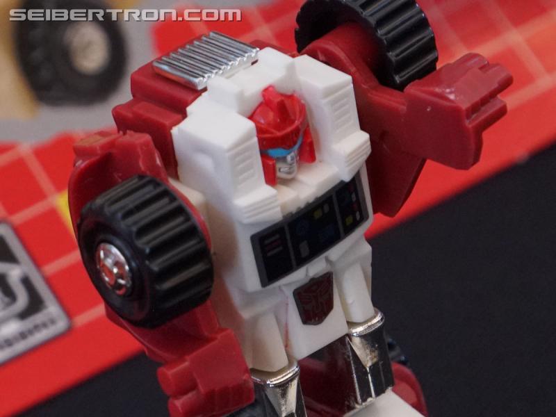 SDCC 2018: Walmart exclusive Transformers G1 Reissues in vintage packaging - Transformers Event: DSC06166b