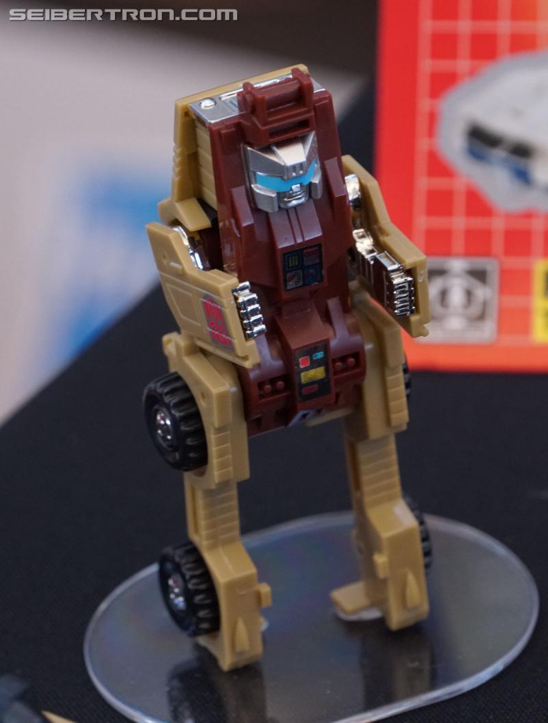 SDCC 2018: Walmart exclusive Transformers G1 Reissues in vintage packaging - Transformers Event: DSC06174a