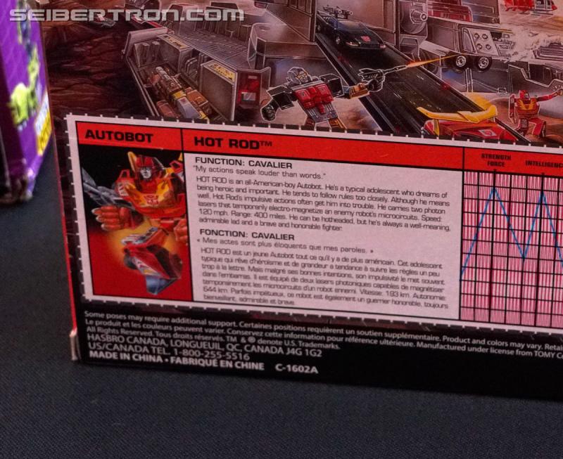 SDCC 2018: Walmart exclusive Transformers G1 Reissues in vintage packaging - Transformers Event: DSC06194a