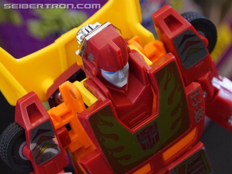 SDCC 2018: Walmart exclusive Transformers G1 Reissues in vintage packaging - Transformers Event: DSC06200a