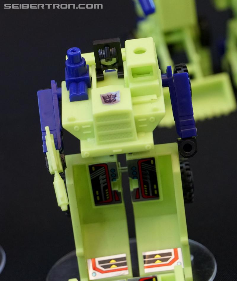 SDCC 2018: Walmart exclusive Transformers G1 Reissues in vintage packaging - Transformers Event: DSC06202a