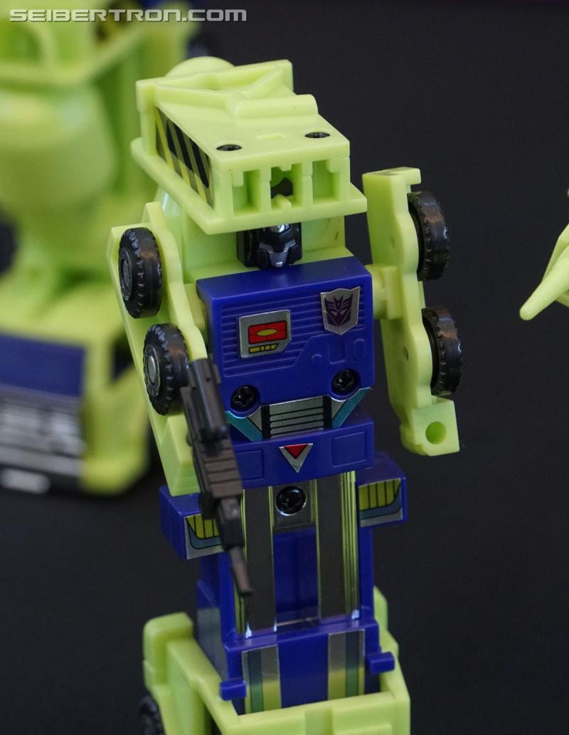 SDCC 2018: Walmart exclusive Transformers G1 Reissues in vintage packaging - Transformers Event: DSC06206a