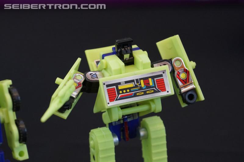 SDCC 2018: Walmart exclusive Transformers G1 Reissues in vintage packaging - Transformers Event: DSC06207