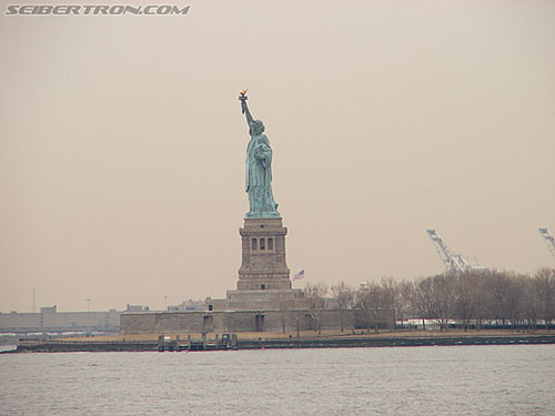 Toy Fair 2007 - New York: Statue of Liberty - Transformers Event: