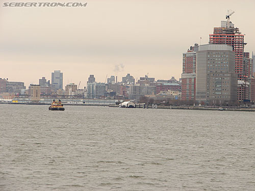 Toy Fair 2007 - New York: Statue of Liberty - Transformers Event: