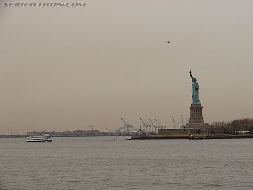 Toy Fair 2007 - New York: Statue of Liberty - Transformers Event: