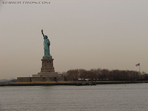 Toy Fair 2007 - New York: Statue of Liberty - Transformers Event: