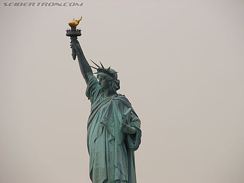 Toy Fair 2007 - New York: Statue of Liberty - Transformers Event: