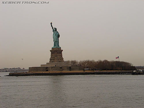 Toy Fair 2007 - New York: Statue of Liberty - Transformers Event: