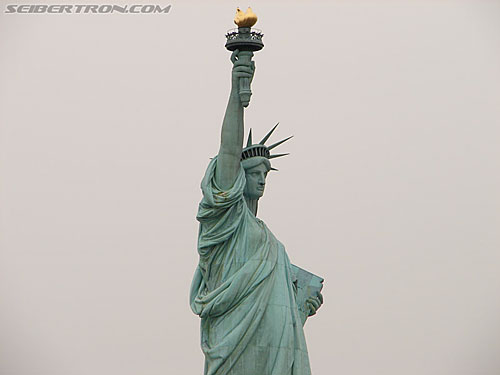 Toy Fair 2007 - New York: Statue of Liberty - Transformers Event: