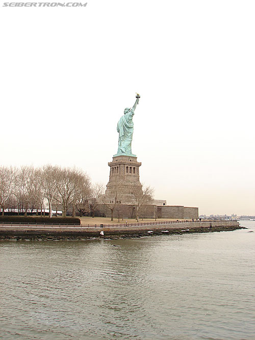 Toy Fair 2007 - New York: Statue of Liberty - Transformers Event:
