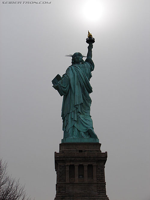 Toy Fair 2007 - New York: Statue of Liberty - Transformers Event: