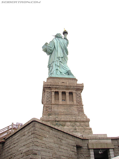 Toy Fair 2007 - New York: Statue of Liberty - Transformers Event: