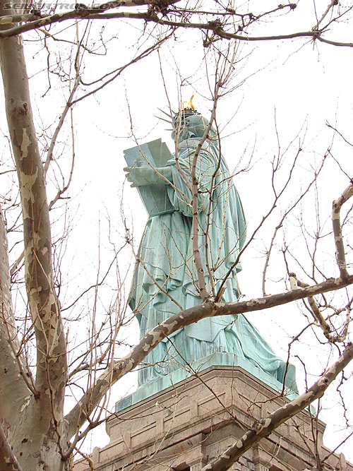 Toy Fair 2007 - New York: Statue of Liberty - Transformers Event:
