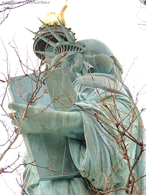 Toy Fair 2007 - New York: Statue of Liberty - Transformers Event:
