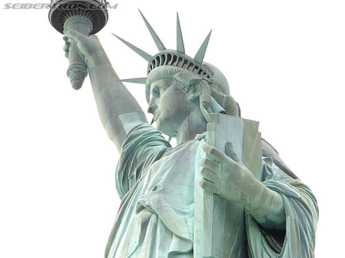 Toy Fair 2007 - New York: Statue of Liberty - Transformers Event: