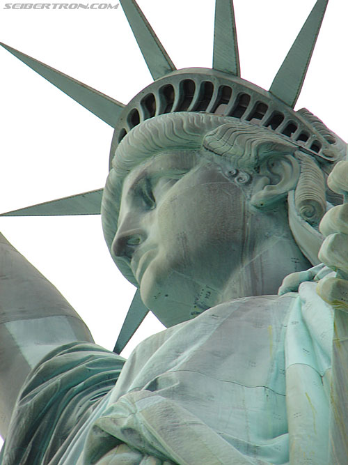 Toy Fair 2007 - New York: Statue of Liberty - Transformers Event: