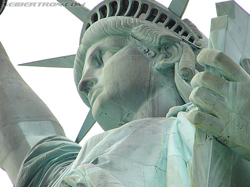 Toy Fair 2007 - New York: Statue of Liberty - Transformers Event: