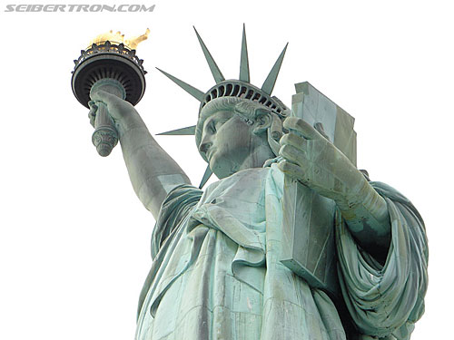 Toy Fair 2007 - New York: Statue of Liberty - Transformers Event: