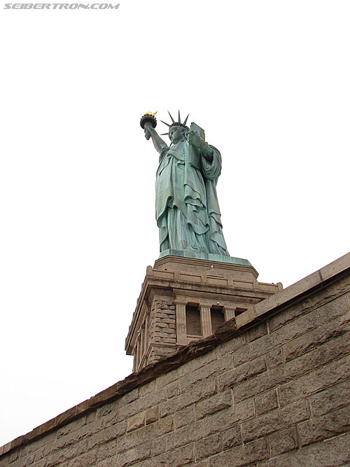Toy Fair 2007 - New York: Statue of Liberty - Transformers Event: