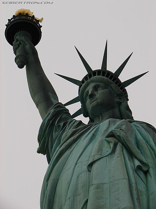 Toy Fair 2007 - New York: Statue of Liberty - Transformers Event: