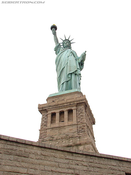 Toy Fair 2007 - New York: Statue of Liberty - Transformers Event: