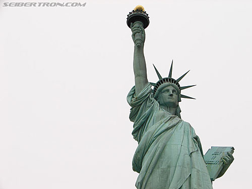 Toy Fair 2007 - New York: Statue of Liberty - Transformers Event: