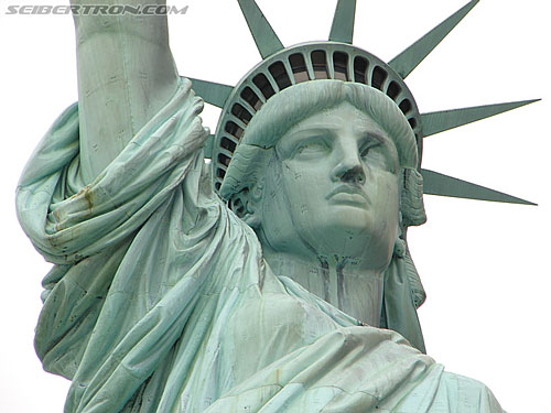 Toy Fair 2007 - New York: Statue of Liberty - Transformers Event: