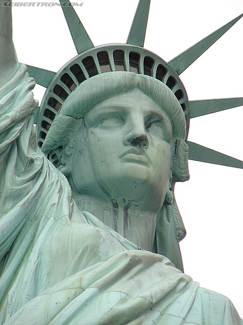 Toy Fair 2007 - New York: Statue of Liberty - Transformers Event: