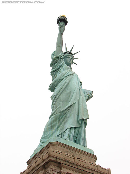Toy Fair 2007 - New York: Statue of Liberty - Transformers Event:
