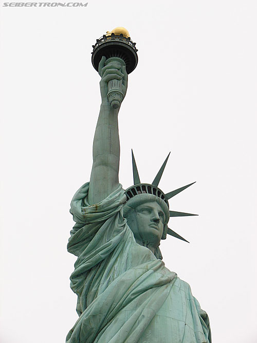 Toy Fair 2007 - New York: Statue of Liberty - Transformers Event:
