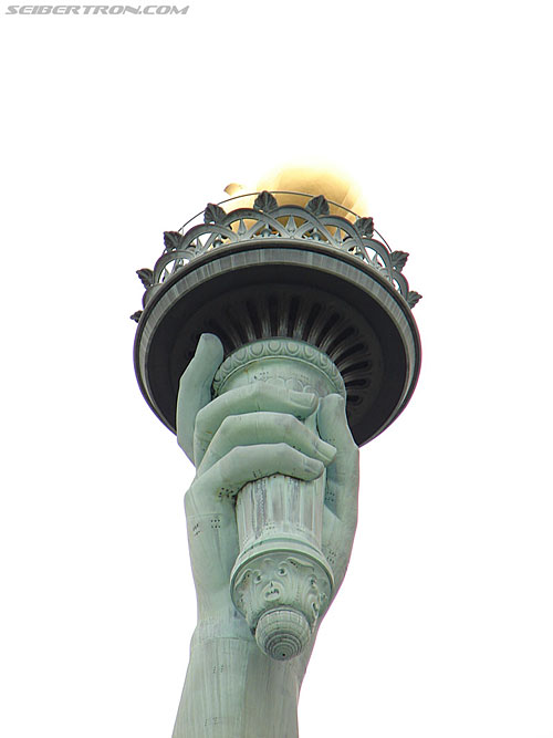 Toy Fair 2007 - New York: Statue of Liberty - Transformers Event: