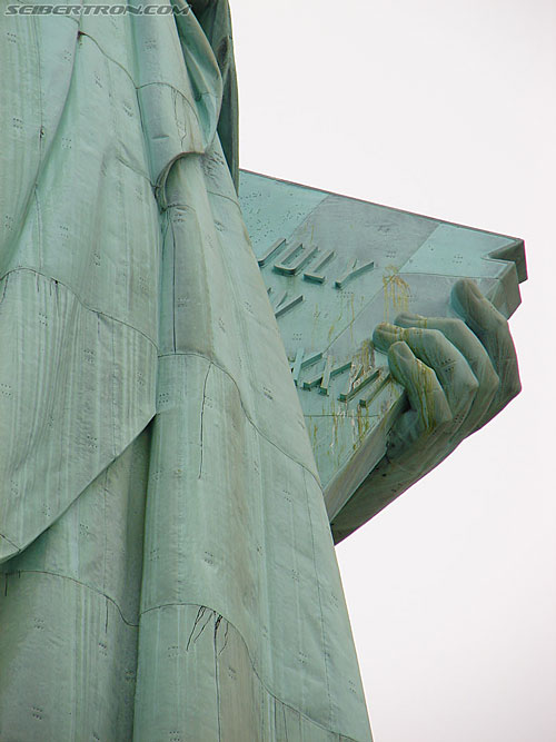 Toy Fair 2007 - New York: Statue of Liberty - Transformers Event: