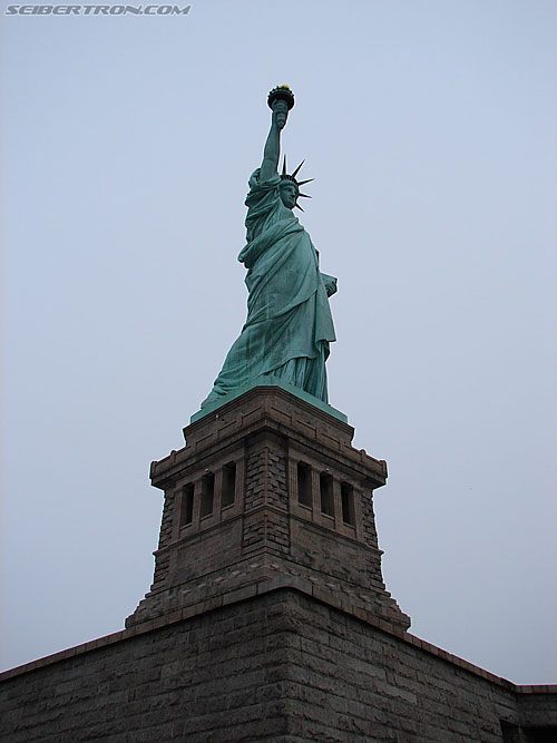 Toy Fair 2007 - New York: Statue of Liberty - Transformers Event: