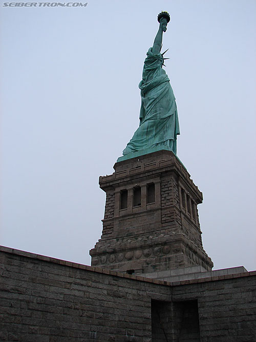 Toy Fair 2007 - New York: Statue of Liberty - Transformers Event: