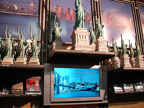 Toy Fair 2007 - New York: Statue of Liberty - Transformers Event: