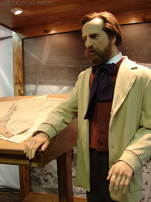 Toy Fair 2007 - New York: Statue of Liberty - Transformers Event:
