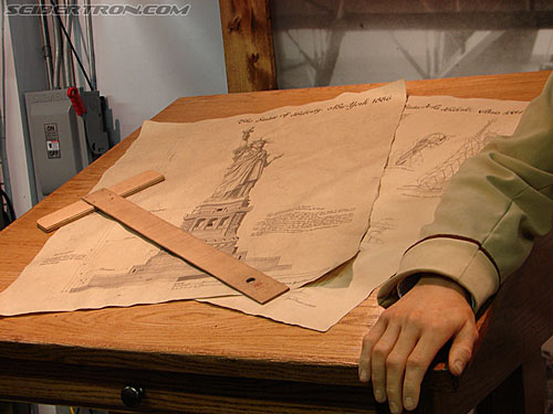 Toy Fair 2007 - New York: Statue of Liberty - Transformers Event: