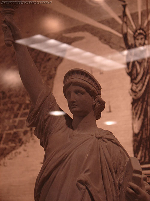 Toy Fair 2007 - New York: Statue of Liberty - Transformers Event:
