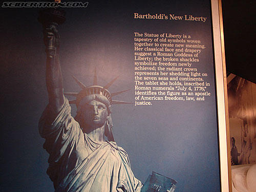 Toy Fair 2007 - New York: Statue of Liberty - Transformers Event: