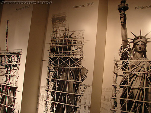 Toy Fair 2007 - New York: Statue of Liberty - Transformers Event: