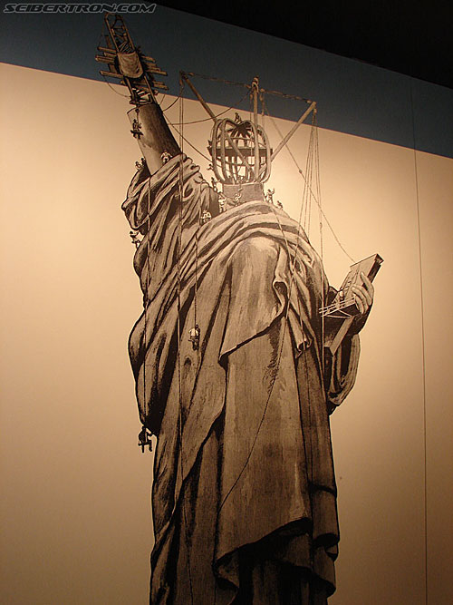 Toy Fair 2007 - New York: Statue of Liberty - Transformers Event: