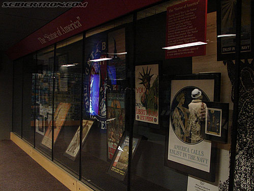 Toy Fair 2007 - New York: Statue of Liberty - Transformers Event: