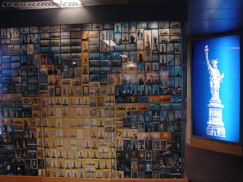 Toy Fair 2007 - New York: Statue of Liberty - Transformers Event:
