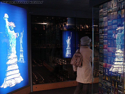 Toy Fair 2007 - New York: Statue of Liberty - Transformers Event: