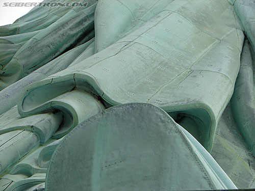 Toy Fair 2007 - New York: Statue of Liberty - Transformers Event: