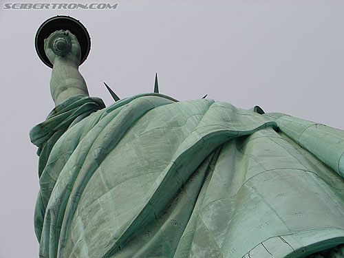 Toy Fair 2007 - New York: Statue of Liberty - Transformers Event: