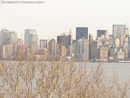 Toy Fair 2007 - New York: Statue of Liberty - Transformers Event: